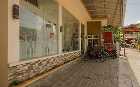 Reddoorz Syariah Near Jembatan Siti Nurbaya Padang
